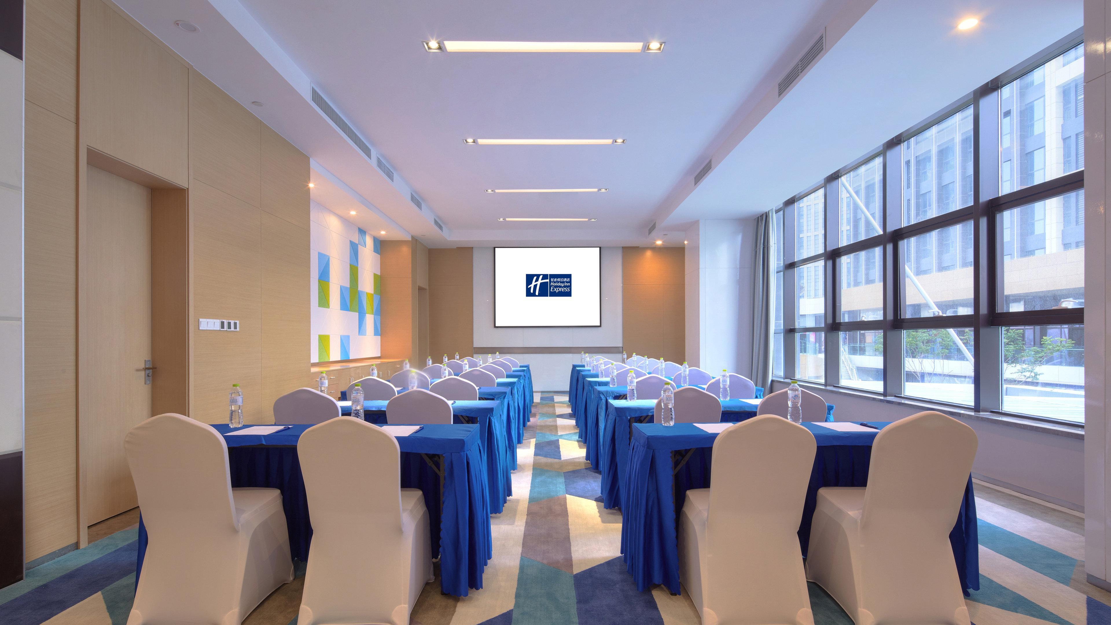 Holiday Inn Express - Qingdao West Coast By Ihg Exterior foto